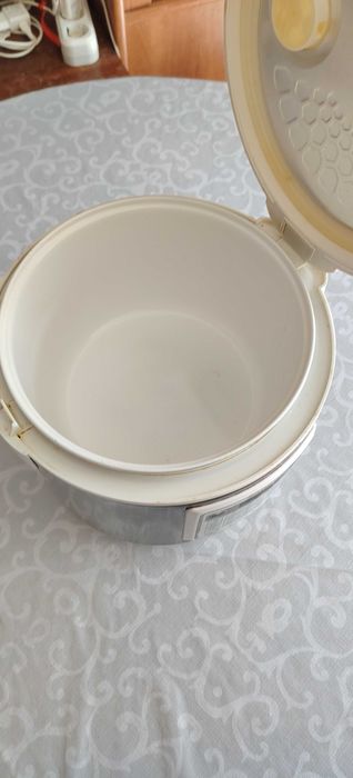 Мултикукър Saturn ST-MC9209 5L/42 програми