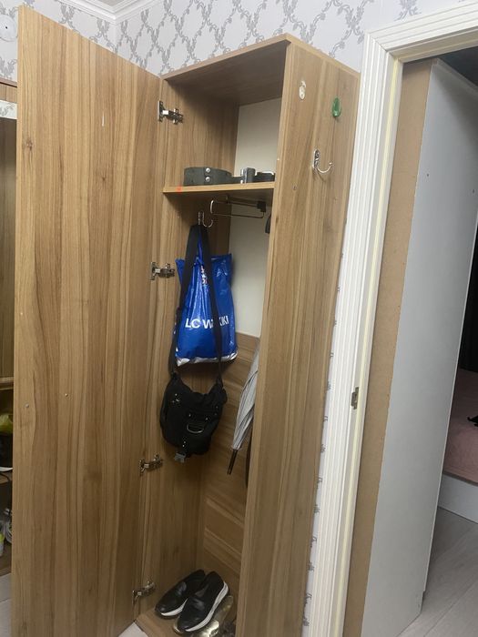 Продается шкаф для прихожей