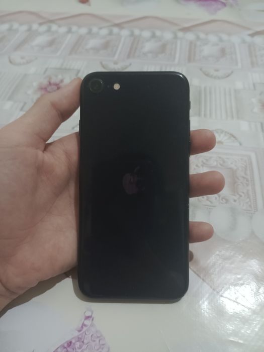 Айфон SE 64 гб 64