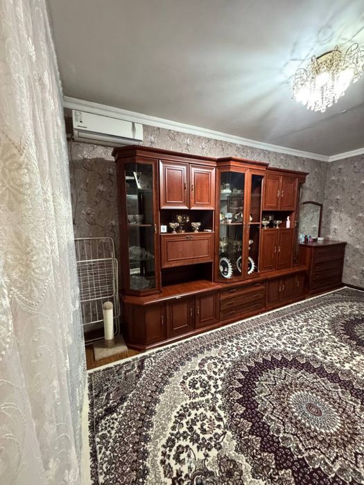 Юнусабад 15 кв 2 комнатная перед в  3 ком МОЖНО НА ИПАТЕКУ