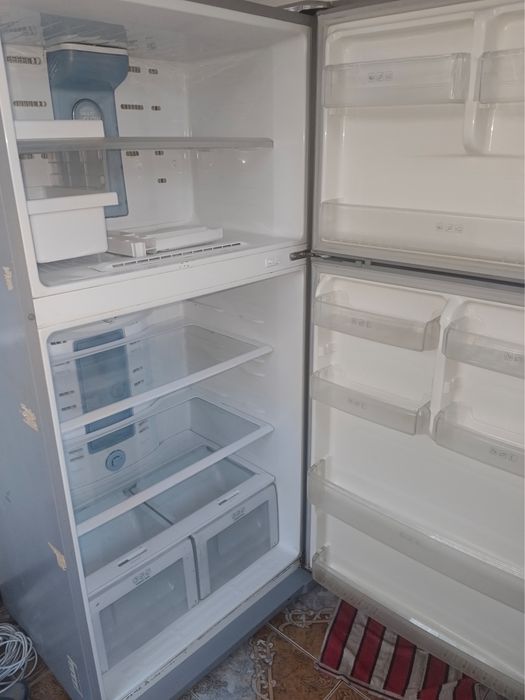 Продам холодильник