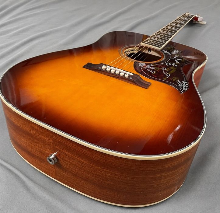 Гитара Gibson Hummingbird Standard