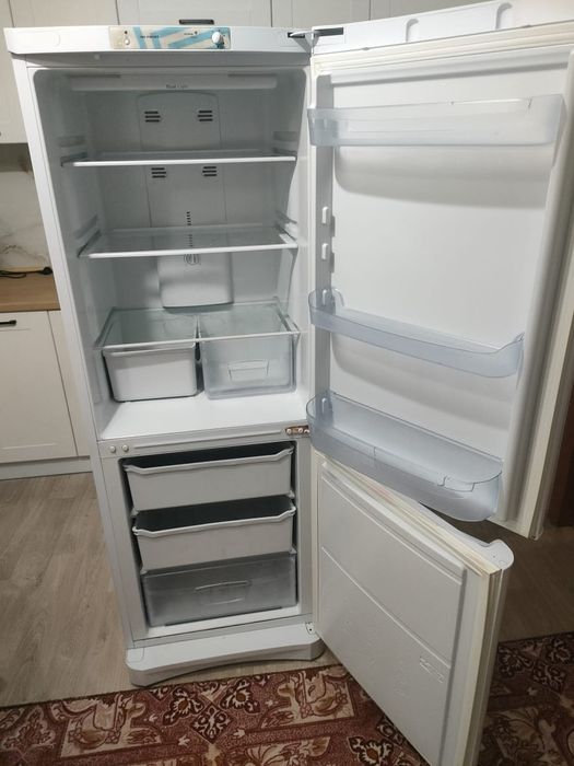 Продам холодильник