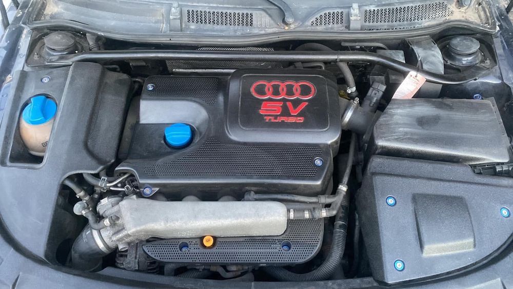 Audi tt 1,8 i. 180 CP manual 4 locuri adus recent inpecabil