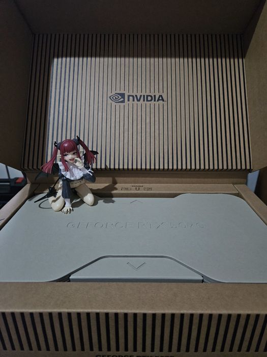 Видеокарта NVIDIA RTX 5070 Founders EDITION 12gb