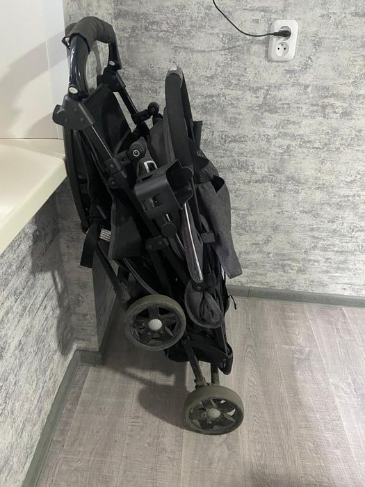 Коляска детская для погодок