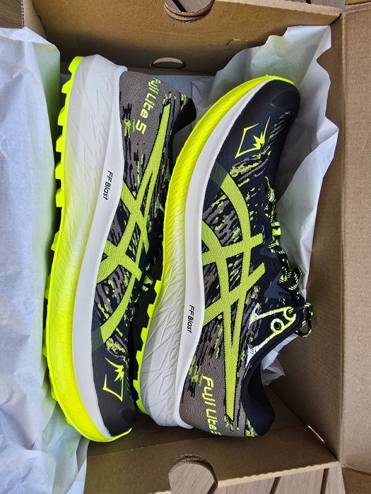 Asics Fuji lite 5 marime 44 noi