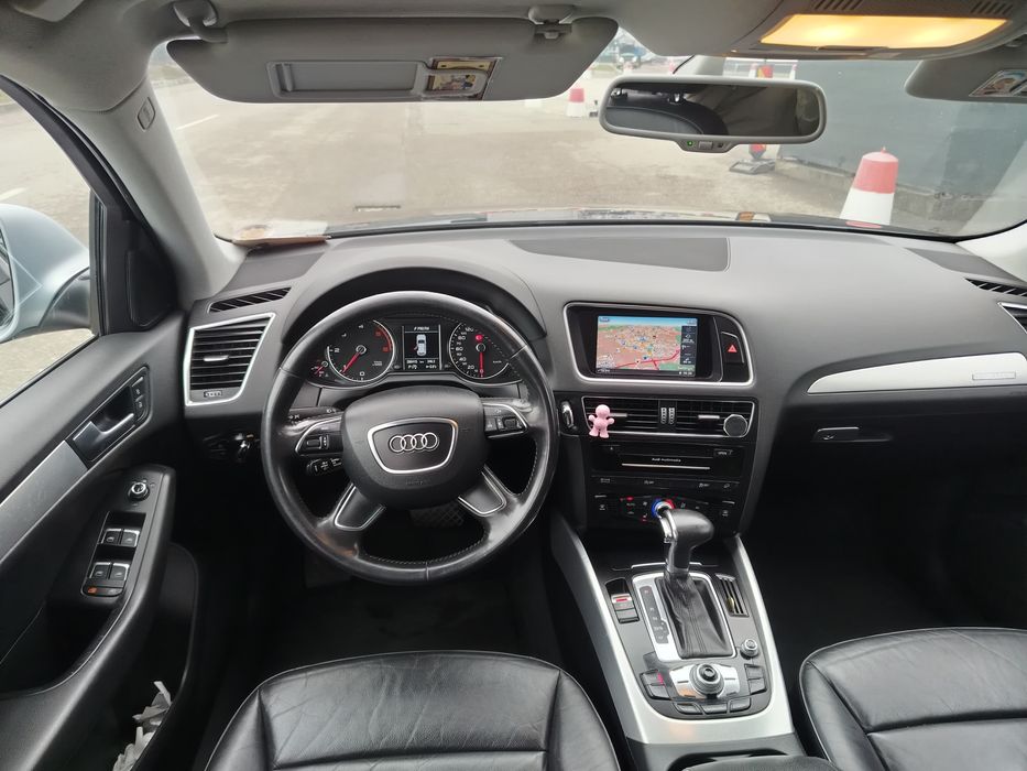Vând Audi Q5 2.0 tdi 177cp quattro