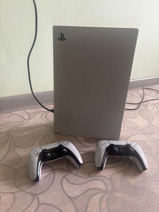 PlayStation 5 PS5 Digital Edition + 2 геймпада DualSense