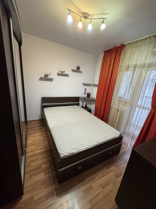 Inchiriere apartament 3 camere Iancului, Biserica Capra