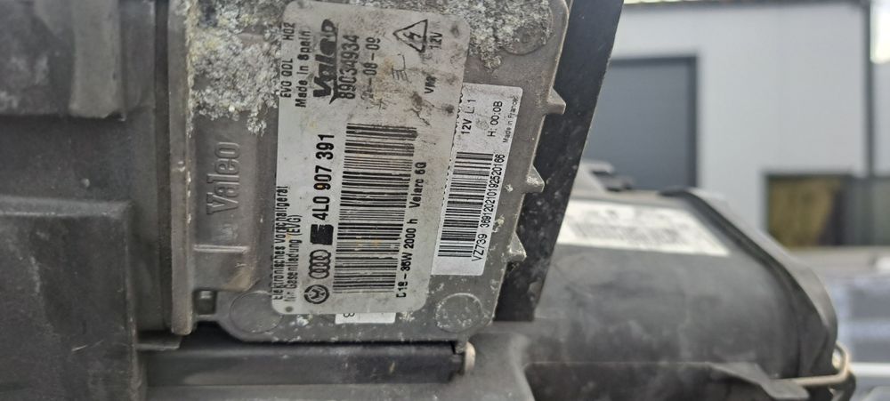 Far faruri dreapta stanga  bi-xenon Seat Exeo 3R1 941 008 D