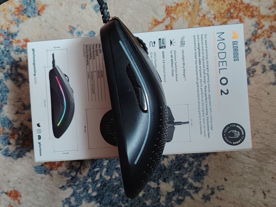 Mouse glorious model O2
