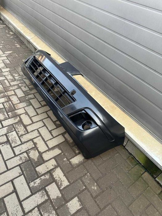 Бампер передний задний на Nissan Tiida