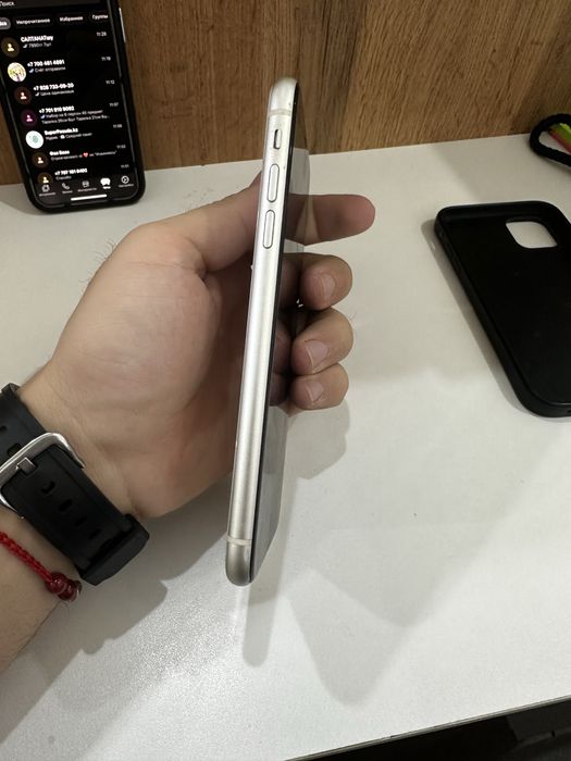 Продам iphone 11