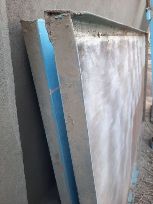 Temir list eshik sotiladi