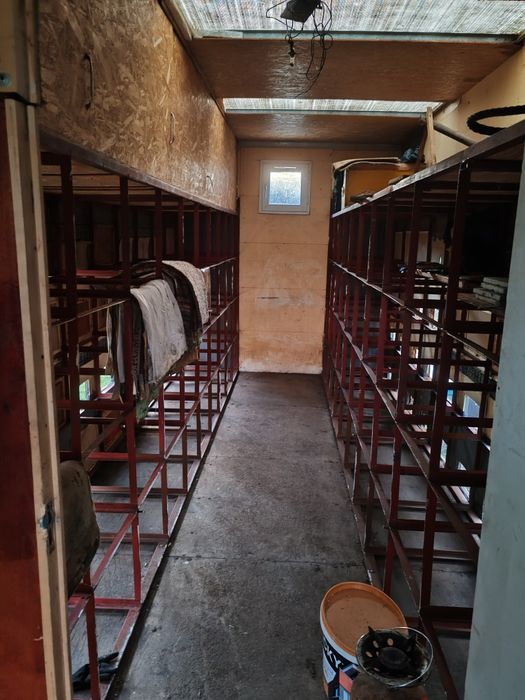 Vând camion apicol 12t 84 locuri familii orizontalii