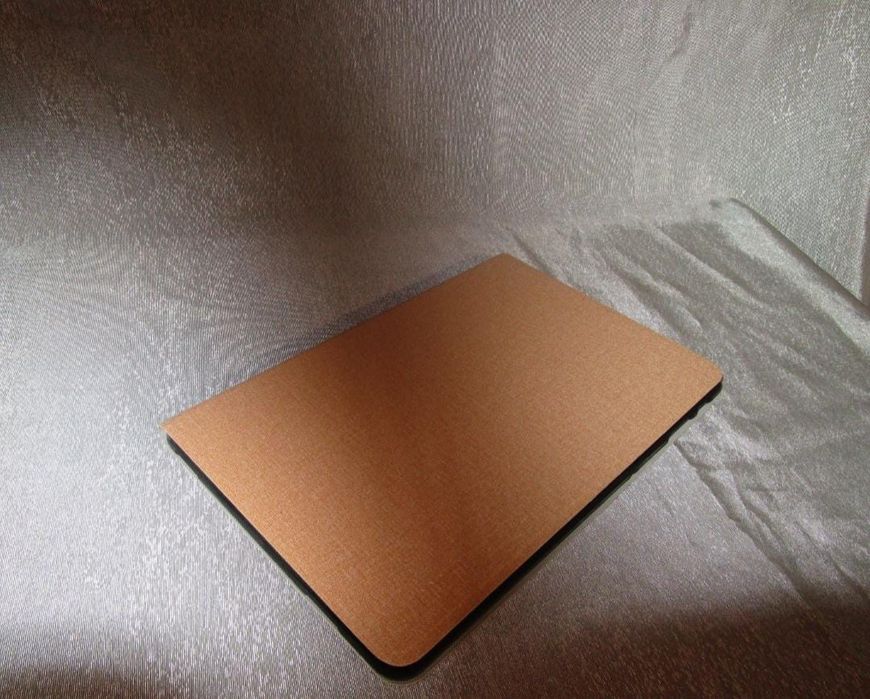 ПРОДАМ планшет с чехлом