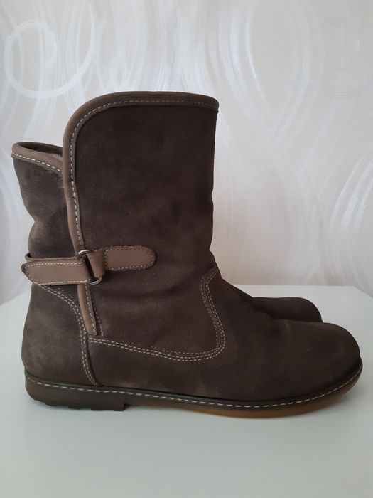 Продам полусапожки.