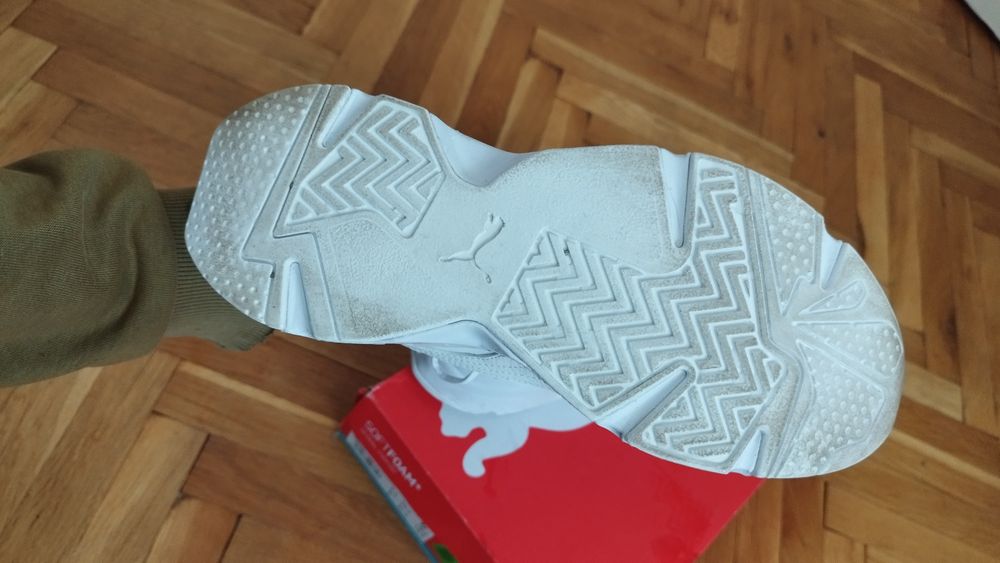 Сникърси Puma Cassia White Team Gold, носени веднъж 38.5