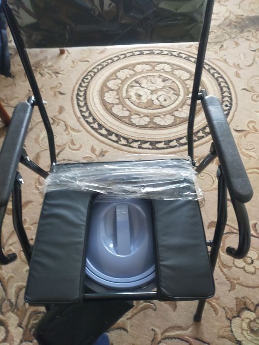 Кресло-туалет для инвалидов