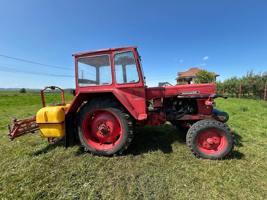 Vând tractor utb 650