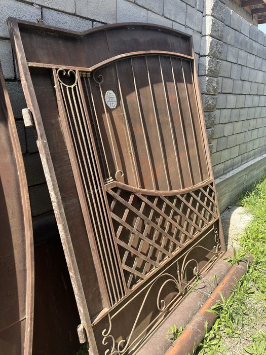 Продам термопанели и ворота б/у