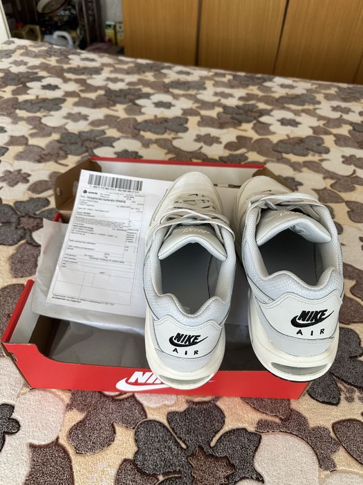 Продавам чисто нови маратонки NIKE AIR MAX