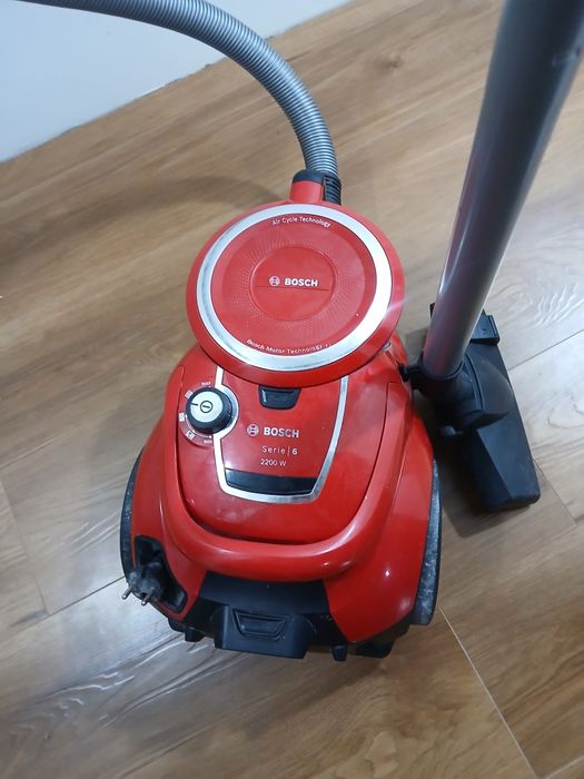 Продам пылесос Bosch