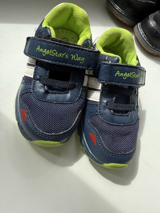 Продам кроссовки 21 размера