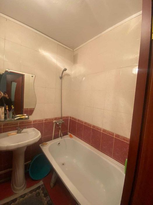 2 комнатная квартира в 8 Микрорайоне