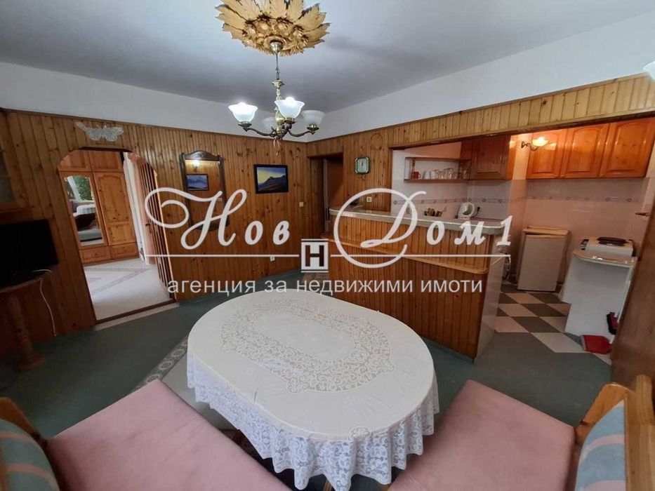 Дава се под наем Двустаен апартамент в Варна, Гръцка махала - 60 кв.м за 459 € - Снимка #2