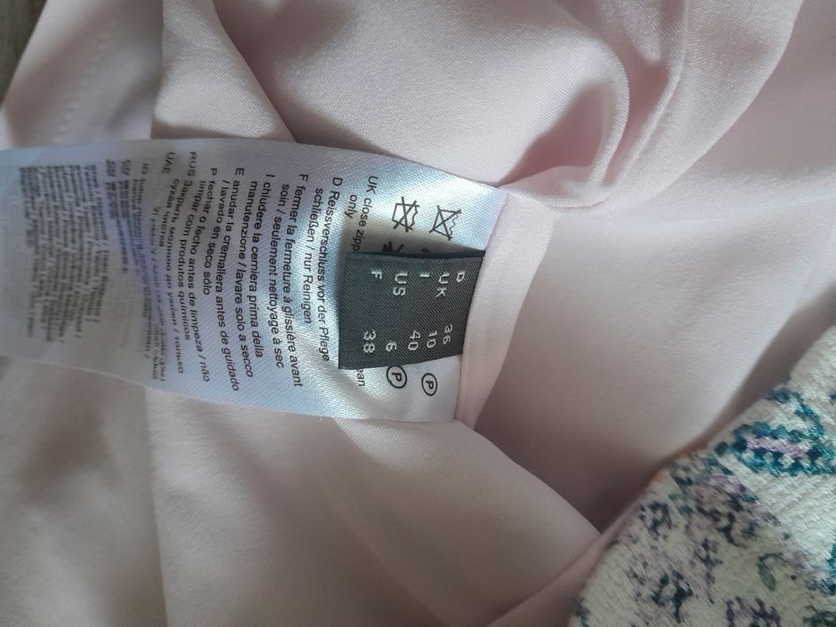 Brunello Cucinelli, Zara,Esprit рокли