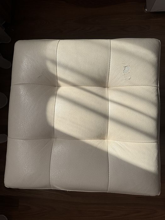 Продам пуфик в сливочном цвете