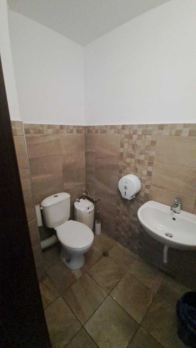 Дава се под наем Офис в Варна, Център - 132 кв.м за 1500 € - Снимка #16