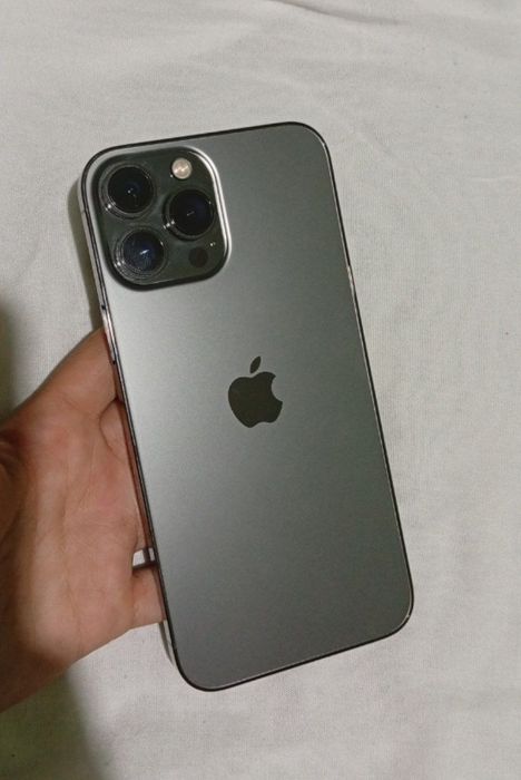 Iphone 13 pro max  sotiladi