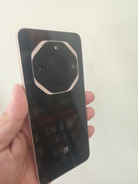 Продам смартфон Blu G75 14/256gb привезен из америки