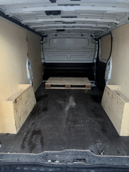 RENAULT Trafic 2023 — imagine 5