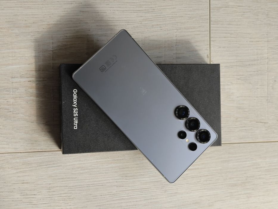 Samsung S25 Ultra 256 gb Ram 12 5G EAC