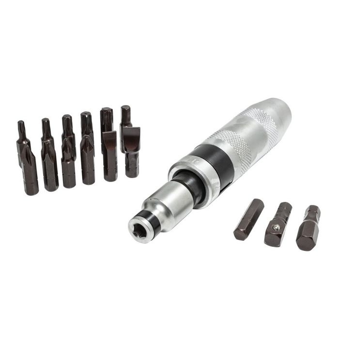 Ударна отверка в комплект с битове и адаптер 17части FORCEKRAFT