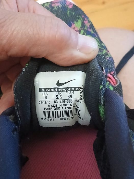 Маратонки NIKE Намаление