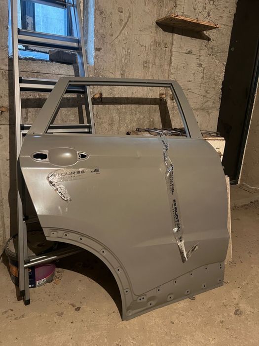 Задняя правая дверь Jetour