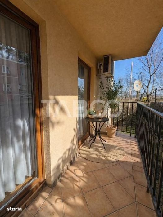 Apartament spatios cu 3 camere si parcare de vanzare cartier Buna Ziua