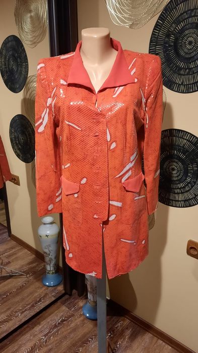 Costum dama model actual