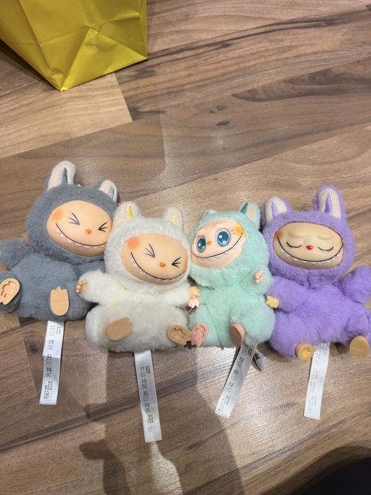 Играчки Labubu и CryBaby