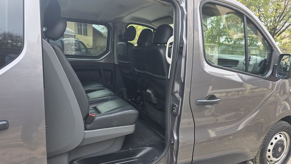 Renault Trafic lll 1.6 dci * An 2018 * 6 Locuri Dublu Cabina * Euro 6 * Cutie Manuala * Model XXL