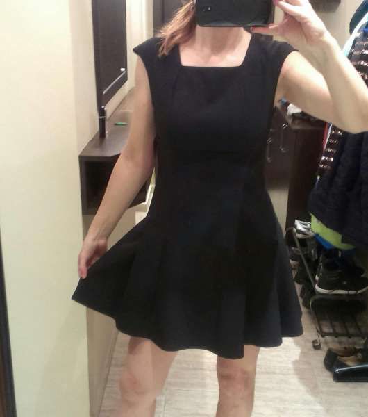 Нова с етикета, малка,стилна черна рокля и бял топ нови  ПОДАРЪК