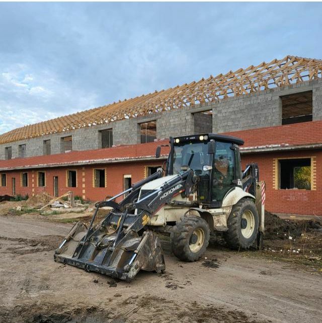 Экскаватор-погрузчик Опытные операторы.Приемлимые цены