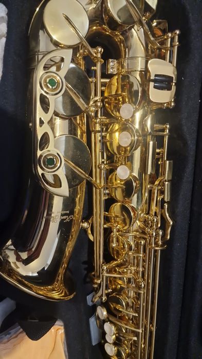 Vând saxofon glass nou nouț