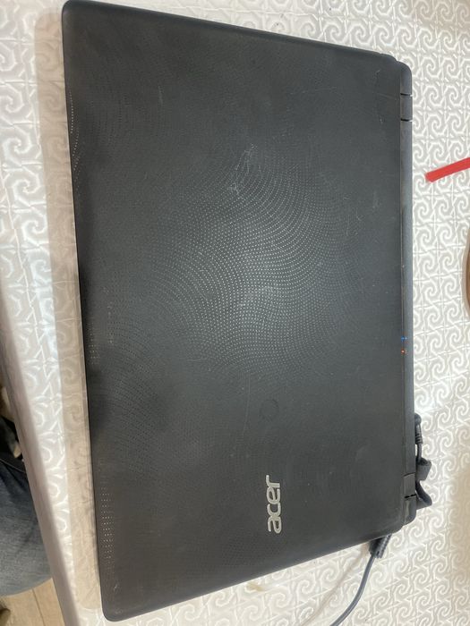 Продам старый ноутбук Acer