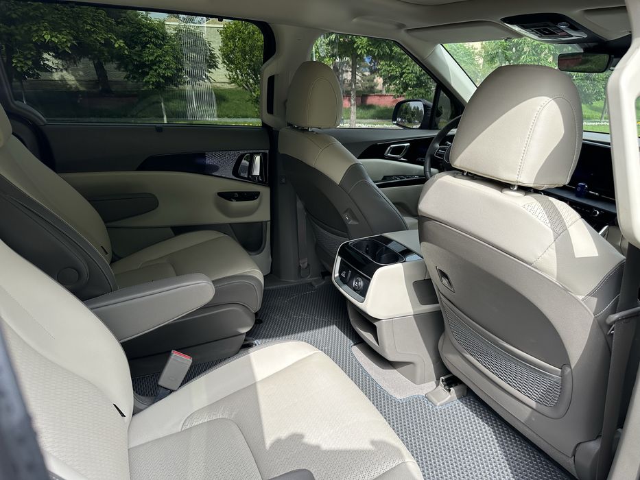 Kia Karnival Korea 2023 г бензин польный Фул